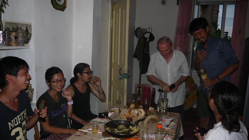 Medico And Suliko Guest House Kutaisi Esterno foto