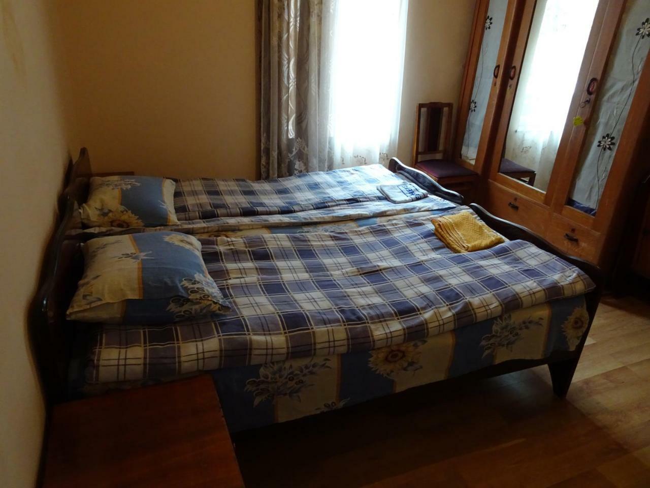Medico And Suliko Guest House Kutaisi Esterno foto